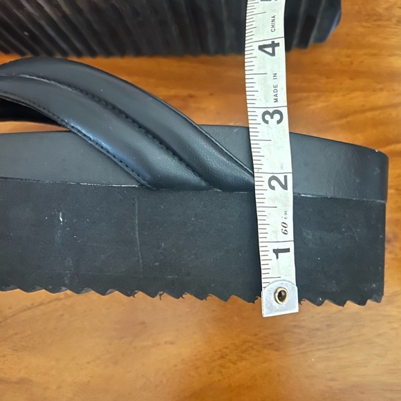 NWOT MONKI Platform Sandal - Picture 6 of 7